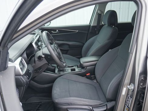 Used 2016 Kia Sorento L image 11