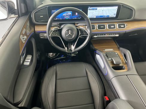 Used 2025 Mercedes-Benz GLE 450e 4MATIC image 23