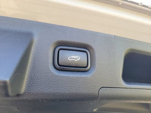 Used 2023 Hyundai Santa Fe Limited AWD/4WD image 9