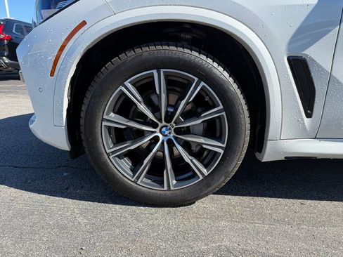 Used 2021 BMW X5 xDrive40i w/ M Sport Package AWD/4WD image 27