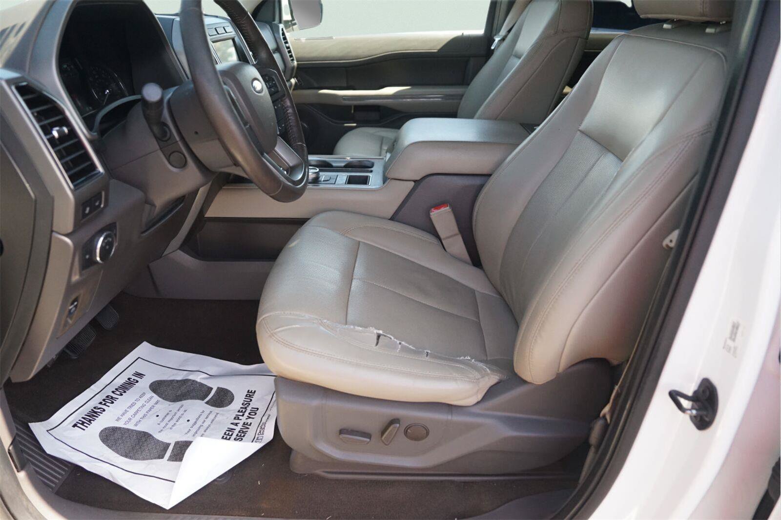 Used 2020 Ford Expedition XLT w/ Equipment Group 202A RWD image 9