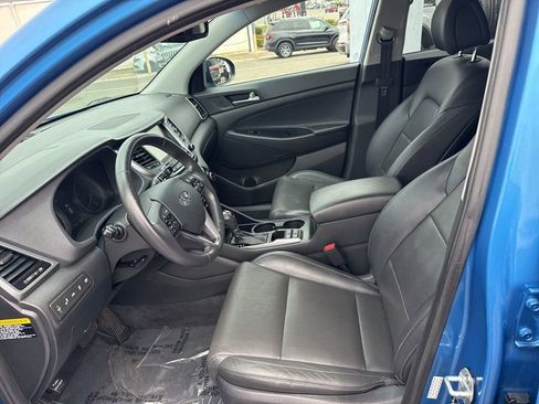 Used 2016 Hyundai Tucson Limited w/ Option Group 03 FWD image 19