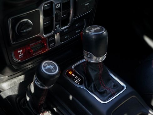 Used 2021 Jeep Wrangler Unlimited Rubicon image 18