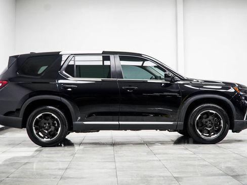 Used 2025 Honda Pilot EX-L image 7