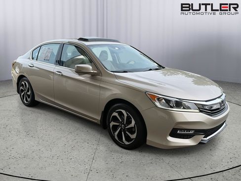 Used 2017 Honda Accord EX-L image 8