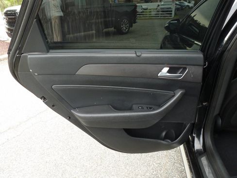 Used 2015 Hyundai Sonata Sport 2.0T w/ Option Group 07 FWD image 32