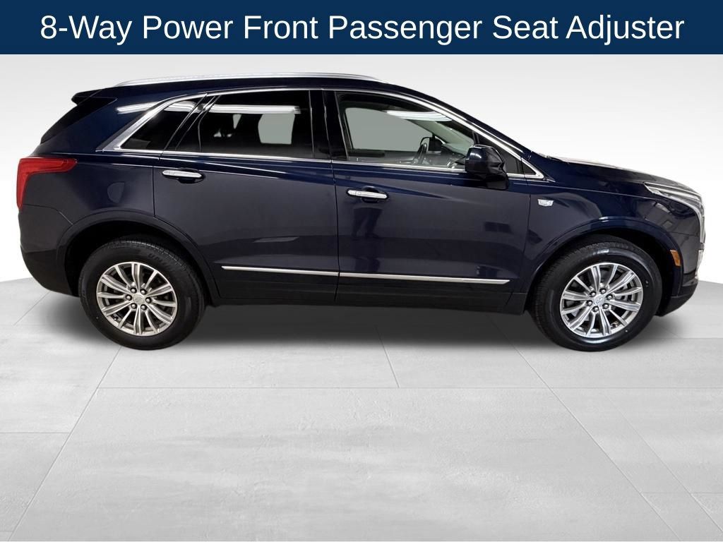 Used 2017 Cadillac XT5 Luxury w/ Driver Awareness Package AWD/4WD image 9