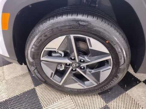 Certified 2025 Hyundai Tucson SEL image 6