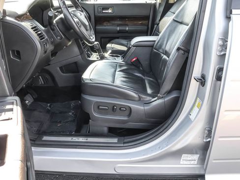 Used 2019 Ford Flex Limited AWD/4WD image 17