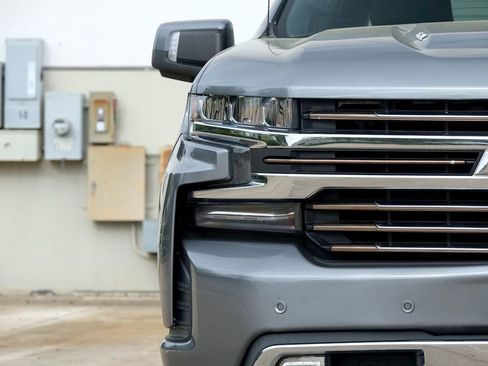 Used 2020 Chevrolet Silverado 1500 High Country image 19