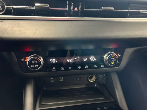 Used 2025 Mitsubishi Outlander AWD image 17