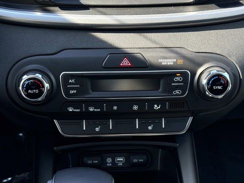 Used 2019 Kia Sorento AWD w/ LX Convenience Package image 5