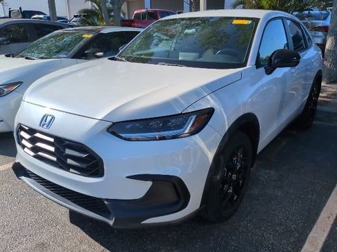Used 2024 Honda HR-V Sport image 5