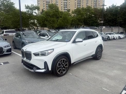 Used 2023 BMW X1 xDrive28i w/ Convenience Package AWD/4WD image 1