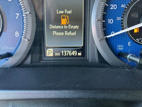 Used 2016 Toyota Sienna XLE FWD image 17