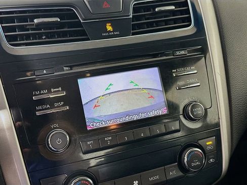 Used 2014 Nissan Altima 2.5 SV FWD image 15