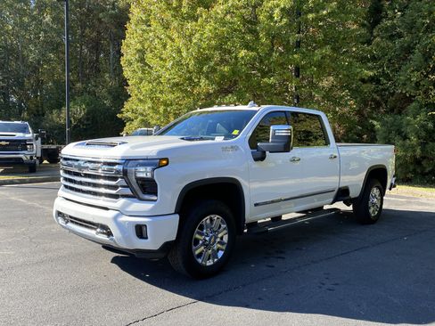 Used 2024 Chevrolet Silverado 2500 High Country w/ High Country Premium Package image 5