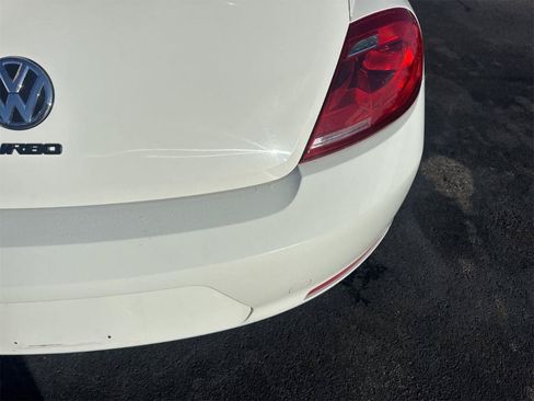 Used 2015 Volkswagen Beetle 1.8T FWD image 11