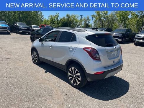Used 2022 Buick Encore Preferred AWD/4WD image 4