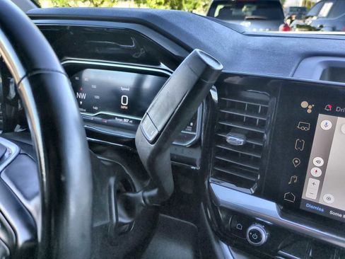 Used 2024 GMC Sierra 1500 SLT image 16