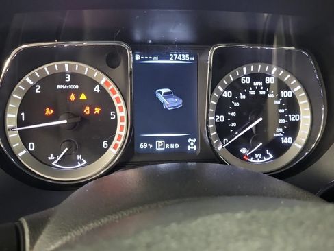 Used 2018 Nissan Titan SL w/ Texas Titan Edition AWD/4WD image 6