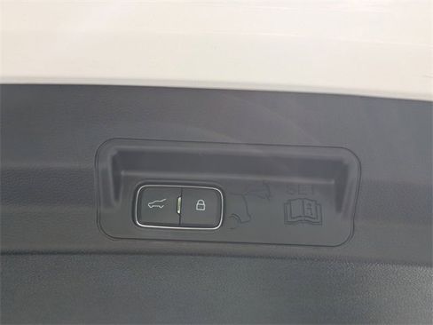 Used 2022 Ford Explorer ST-Line w/ Class IV Trailer Tow Package image 35