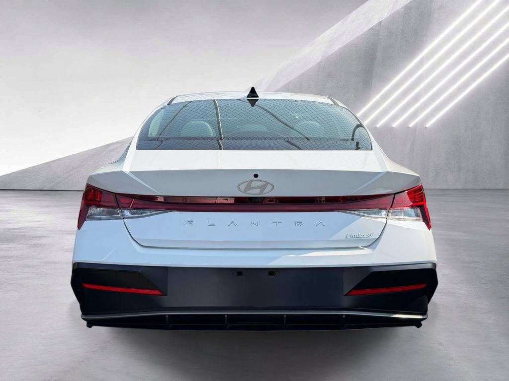 Certified 2025 Hyundai Elantra Limited FWD image 6