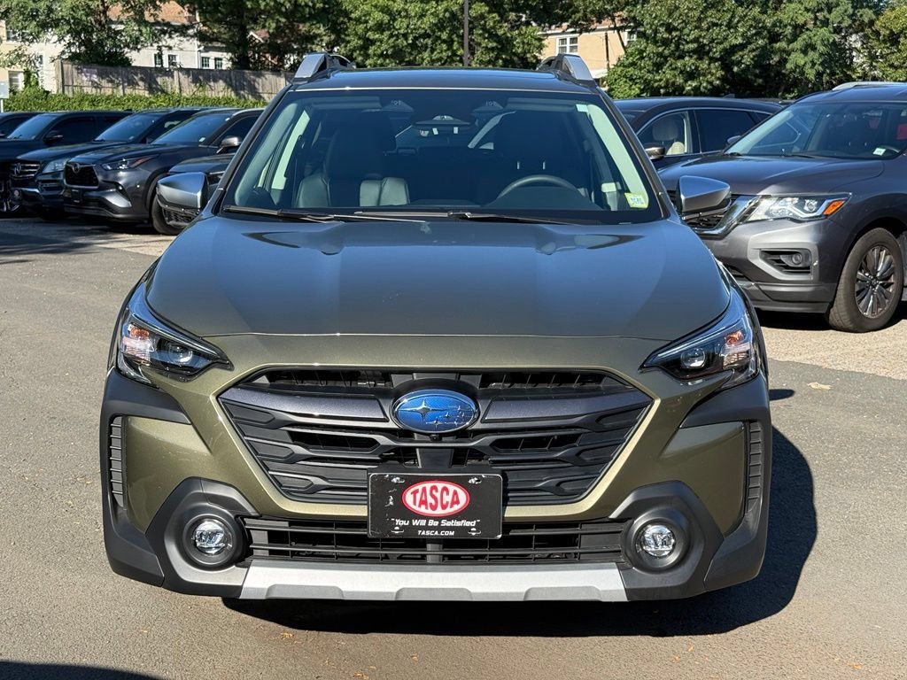 Certified 2025 Subaru Outback Touring XT AWD/4WD image 3