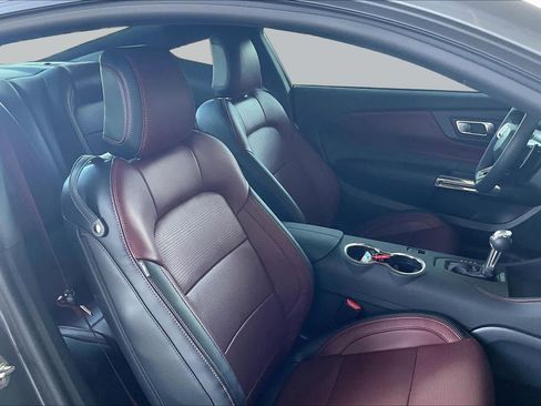 Used 2025 Ford Mustang GT Premium RWD image 8