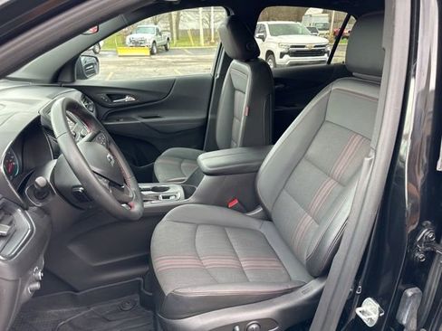 Used 2023 Chevrolet Equinox RS w/ LPO, Floor Liner Package FWD image 15