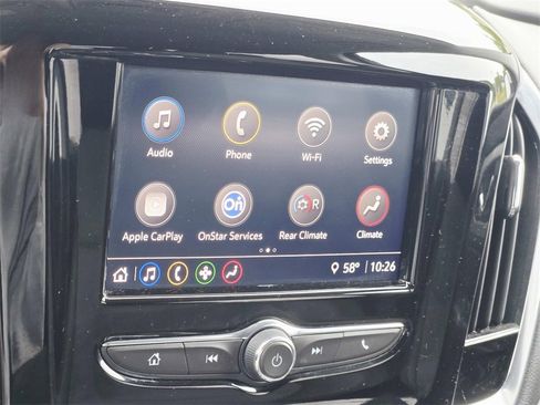 Used 2021 Chevrolet Traverse LT image 27