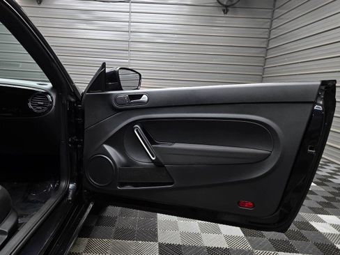 Used 2019 Volkswagen Beetle 2.0T S FWD image 30