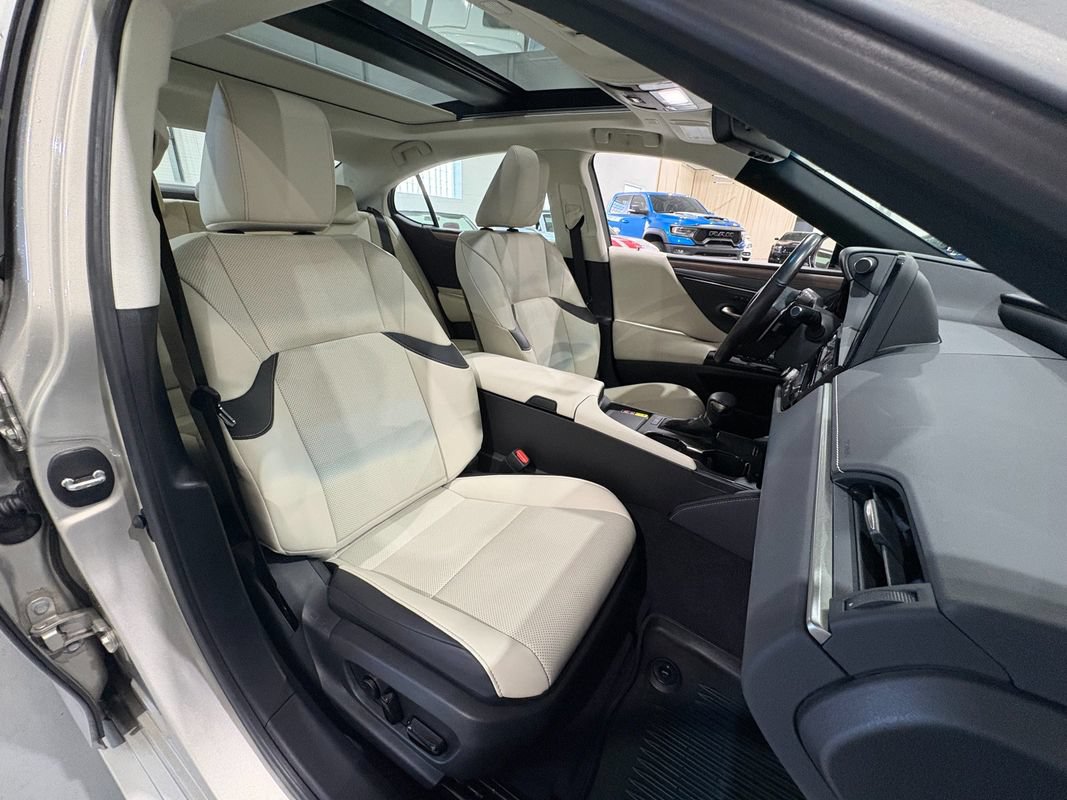 Used 2023 Lexus ES 350 w/ Premium Package FWD image 50