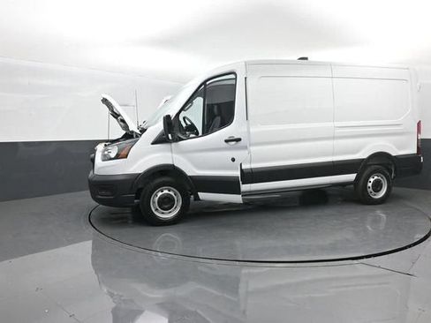 New 2026 Ford Transit 250 148 Medium Roof RWD image 34