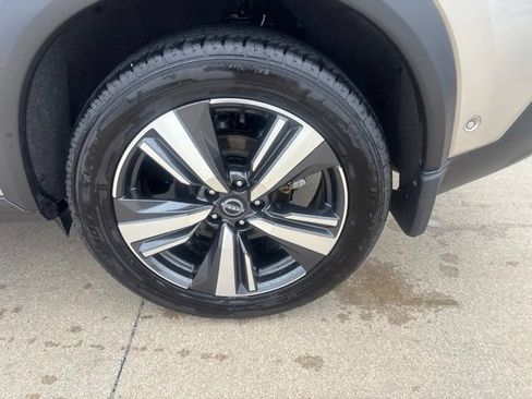 Used 2023 Nissan Rogue Platinum FWD image 14