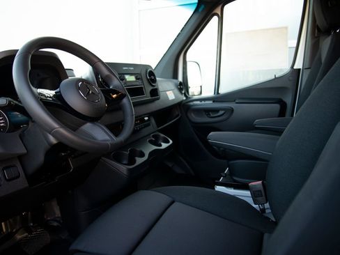 New 2026 Mercedes-Benz Sprinter 2500 image 12