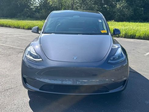 Used 2023 Tesla Model Y Performance AWD/4WD image 2