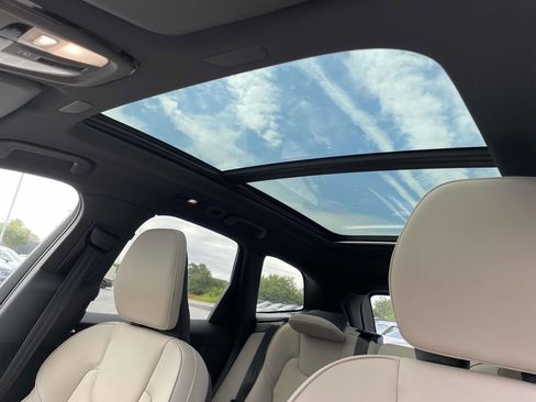 New 2026 Volvo XC60 B5 Core w/ Climate Package image 11