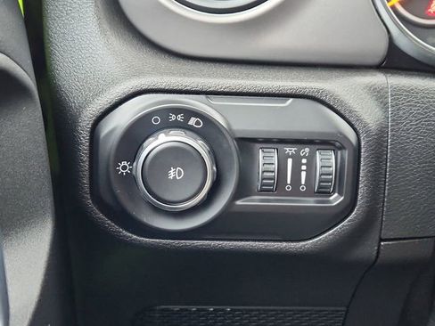 Used 2021 Jeep Wrangler Sport image 36