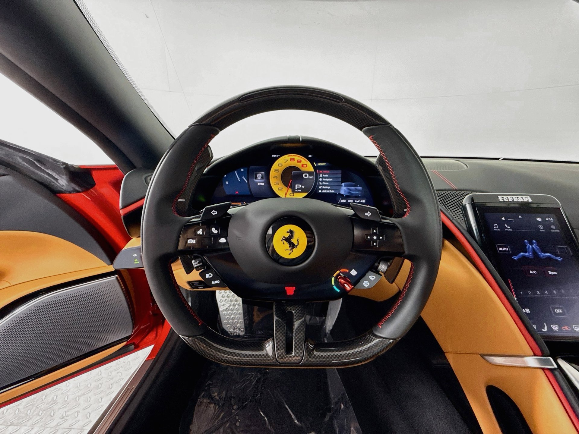 Certified 2024 Ferrari Roma Spider RWD image 10