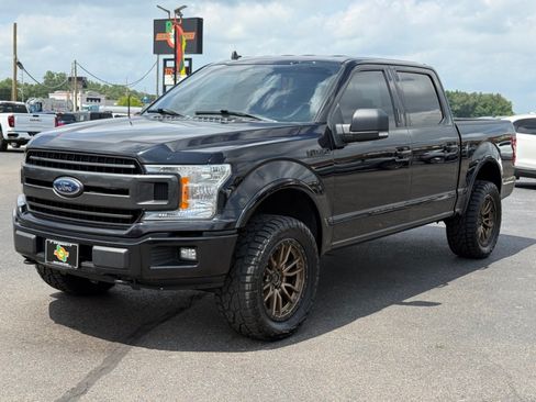 Used 2019 Ford F150 XLT w/ Equipment Group 302A Luxury AWD/4WD image 4