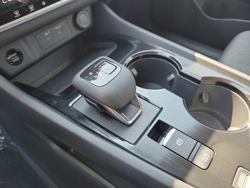 Certified 2025 Nissan Rogue SV FWD image 30