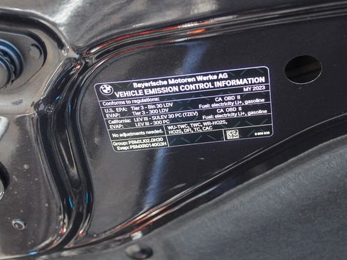 Certified 2023 BMW 530e w/ Convenience Package image 35