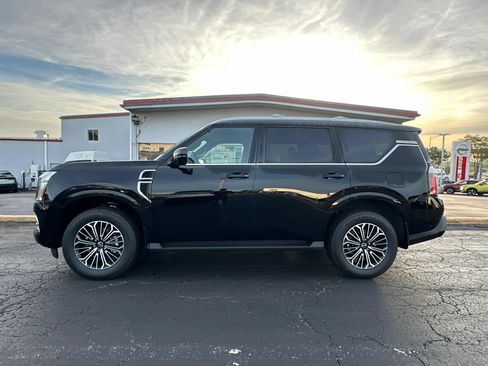 New 2026 Nissan Armada SL w/ Captain's Chari Seat Package image 7