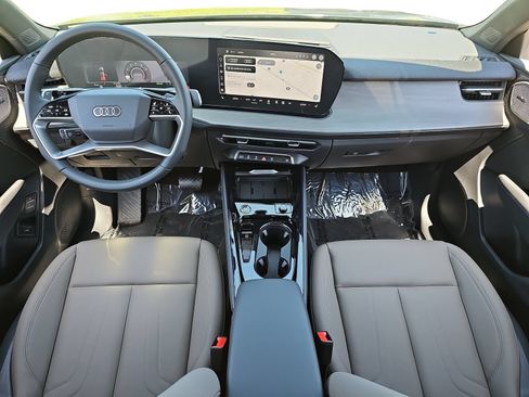 New 2026 Audi Q3 quattro 2.0T AWD/4WD image 9