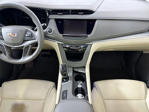 Used 2019 Cadillac XT5 Luxury FWD image 14