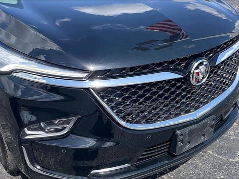 Used 2023 Buick Enclave Avenir w/ Avenir Technology Package AWD/4WD image 31