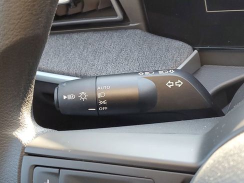 New 2026 Nissan Kicks SV image 13