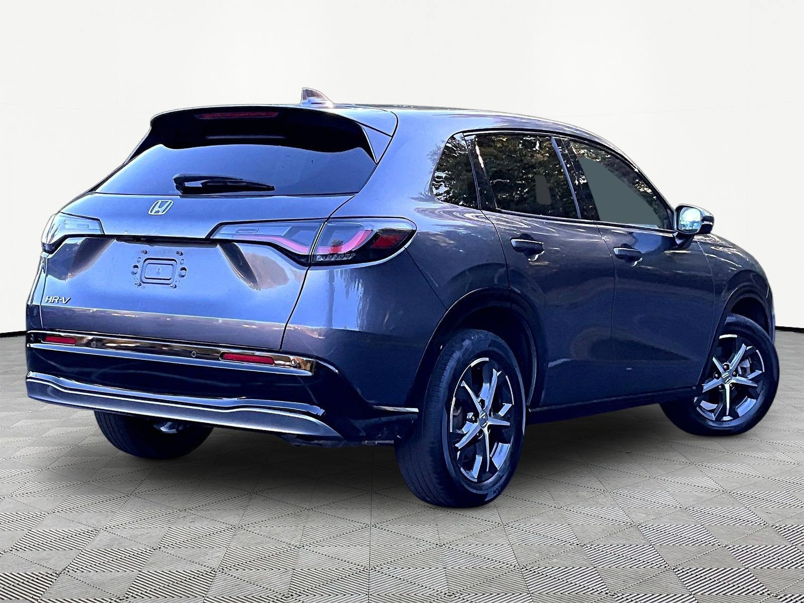 Used 2024 Honda HR-V EX-L image 6