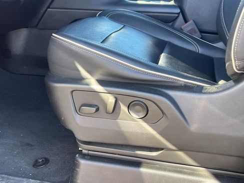 Certified 2023 Chevrolet Suburban Premier image 28